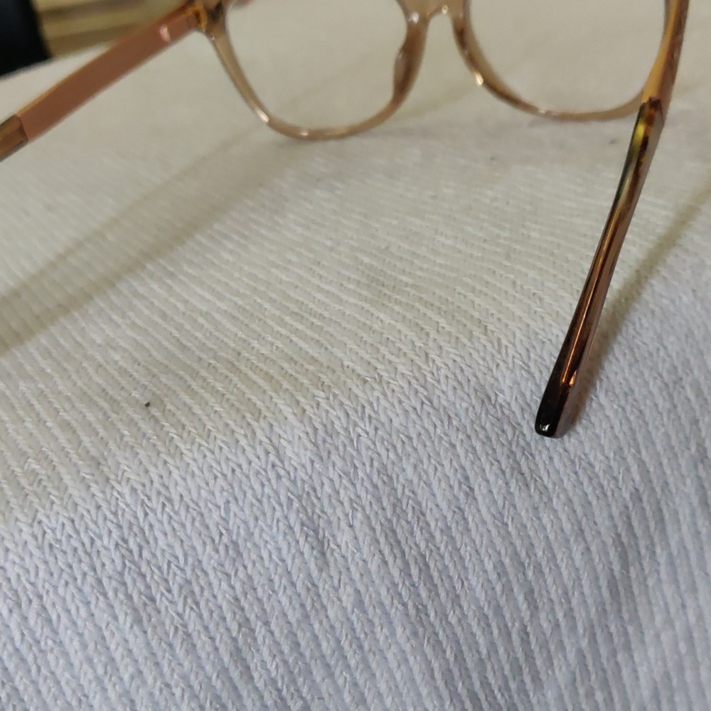 Eyeglass - image 2